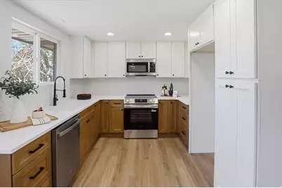 810 E Maple St, Mapleton, UT 84664 - Photo 4