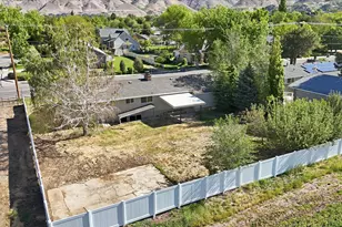 810 E Maple St, Mapleton, UT 84664 - Photo 36