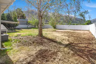 810 E Maple St, Mapleton, UT 84664 - Photo 28