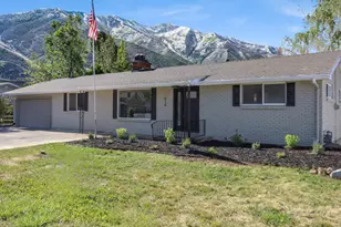 810 E Maple St, Mapleton, UT 84664 - Photo 1