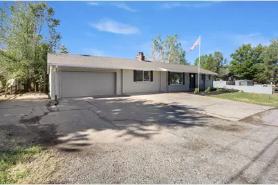 810 E Maple St, Mapleton, UT 84664 - Photo 2