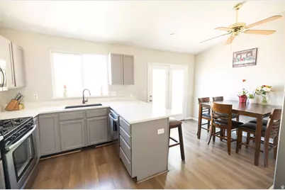8116 W Meadow Vista Ct, Magna, UT 84044 - Photo 4