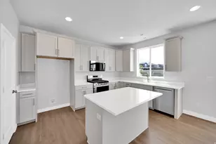 2316 W Lydia Ln S, Syracuse, UT 84075 - Photo 8