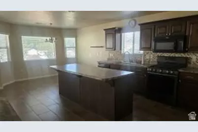 357 E 860 N, Hurricane, UT 84737 - Photo 4