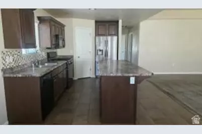 357 E 860 N, Hurricane, UT 84737 - Photo 6