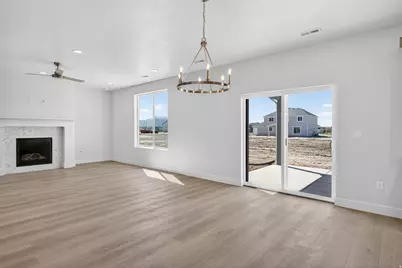 3775 W 1625 S #423, Taylor, UT 84401 - Photo 10