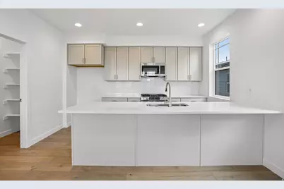 7012 W Terraine Rd, West Jordan, UT 84081 - Photo 8