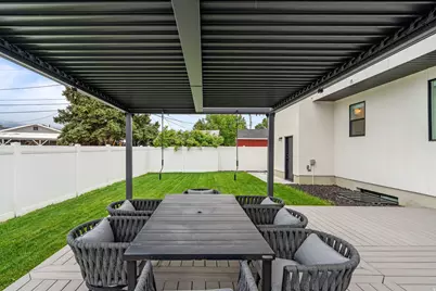 5653 S Bamburgh Cir, Murray, UT 84107 - Photo 4