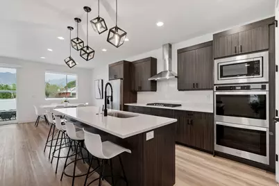 5653 S Bamburgh Cir, Murray, UT 84107 - Photo 8