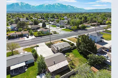 7318 S 2700 W, West Jordan, UT 84084 - Photo 44
