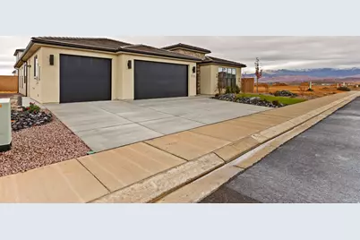 3118 S 4800 W #8, Hurricane, UT 84737 - Photo 2