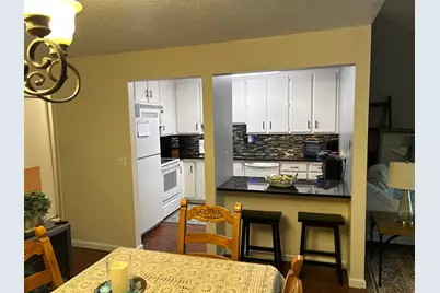 8101 S Cottonwood Cir, Sandy, UT 84094 - Photo 6