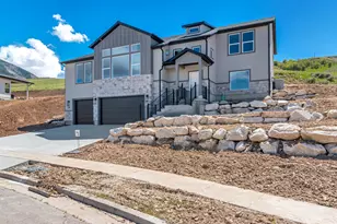 702 Oakridge Dr, Tooele, UT 84074 - Photo 1
