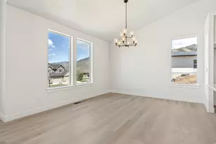 702 Oakridge Dr, Tooele, UT 84074 - Photo 6