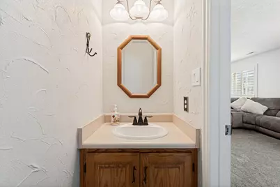 1062 E 100 S, Lindon, UT 84042 - Photo 32
