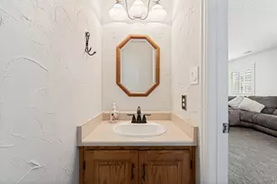 1062 E 100 S, Lindon, UT 84042 - Photo 32