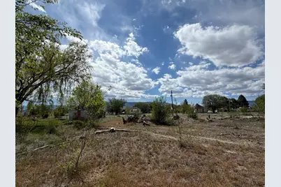 295 W 200 N, Castle Dale, UT 84513 - Photo 4