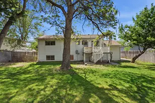 7059 S 1850 E, Cottonwood Heights, UT 84121 - Photo 36