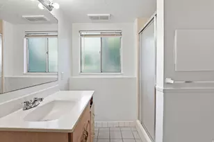 7059 S 1850 E, Cottonwood Heights, UT 84121 - Photo 26