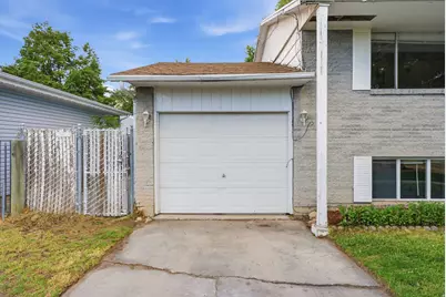 7059 S 1850 E, Cottonwood Heights, UT 84121 - Photo 4