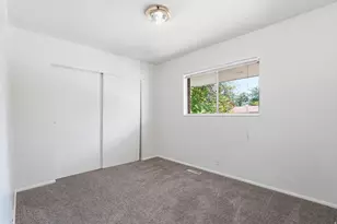 7059 S 1850 E, Cottonwood Heights, UT 84121 - Photo 12