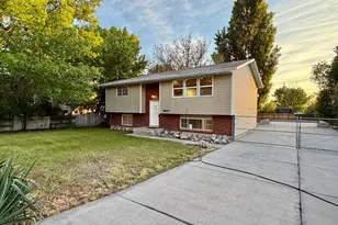 4805 S 3100 W, Roy, UT 84067 - Photo 2