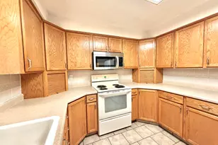 4805 S 3100 W, Roy, UT 84067 - Photo 8