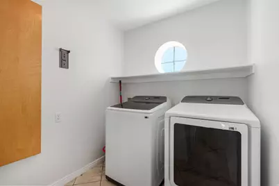 649 E Duck Creek Cir, Murray, UT 84107 - Photo 18