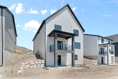 572 E Levengrove Dr #244, Lehi, UT 84048 - Photo 2
