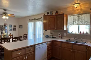 525 N 100 E, Fairview, UT 84629 - Photo 8