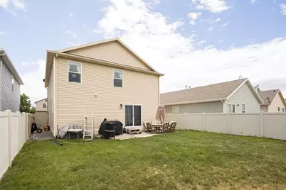 2149 E Eagle Crest Way, Eagle Mountain, UT 84005 - Photo 32