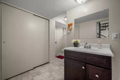 1742 N 1450 W, Layton, UT 84041 - Photo 20