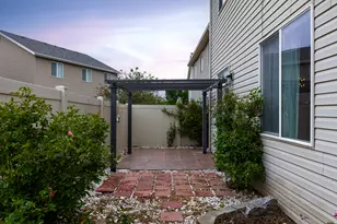 1126 W Stonehaven Dr, North Salt Lake, UT 84054 - Photo 20