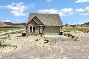 380 W Mountain Vw Ln, Lyman, UT 84749 - Photo 4