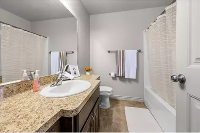 1122 W Excalibur Way S, West Haven, UT 84401 - Photo 20