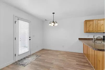 1121 W Lancelot Ln, West Haven, UT 84401 - Photo 6