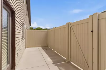 1121 W Lancelot Ln, West Haven, UT 84401 - Photo 22