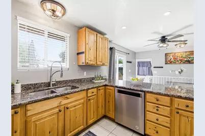 769 N 825 W, Clearfield, UT 84015 - Photo 8