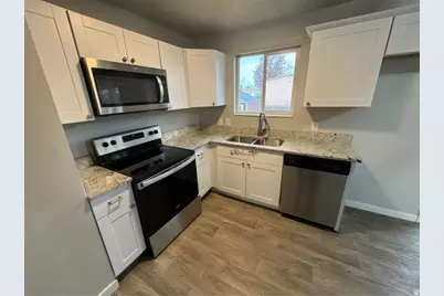5127 W Verdugo Dr, Salt Lake City, UT 84118 - Photo 2