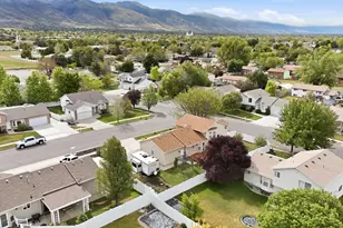 1341 N 325 E, Layton, UT 84041 - Photo 28