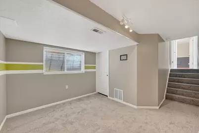 1341 N 325 E, Layton, UT 84041 - Photo 16