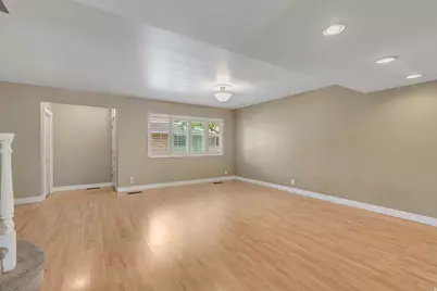 843 E Three Fountains Dr #263, Murray, UT 84107 - Photo 2