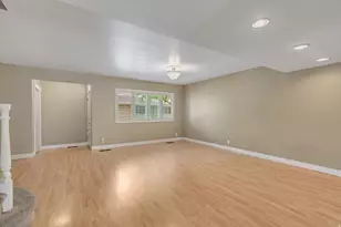 843 E Three Fountains Dr, Murray, UT 84107 - Photo 2