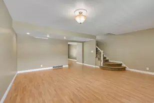 843 E Three Fountains Dr, Murray, UT 84107 - Photo 4