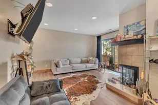 9194 S Jefferson Pl, Sandy, UT 84070 - Photo 2