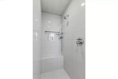 1940 E Hubbard Ave S, Salt Lake City, UT 84108 - Photo 16