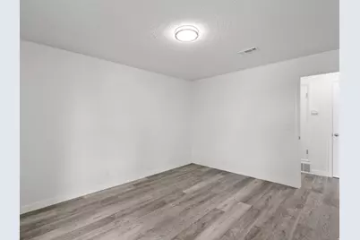 1860 W 500 N #C24, Salt Lake City, UT 84116 - Photo 18