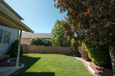 5483 S 3275 W, Roy, UT 84067 - Photo 8