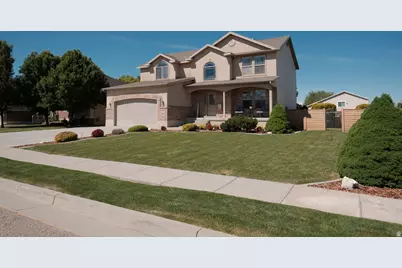 5483 S 3275 W, Roy, UT 84067 - Photo 2