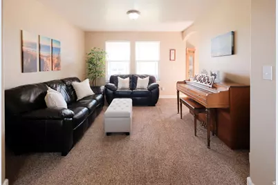 5483 S 3275 W, Roy, UT 84067 - Photo 12